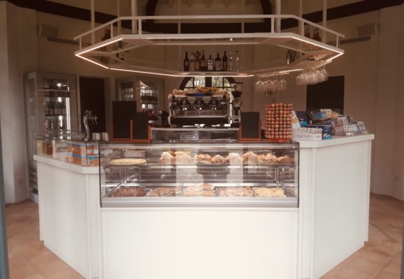 banco del nuovo Café Villa Reale