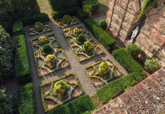 Vista dall'alto del Giardino all'Italiana, Villa Reale di Marlia Foto L. Bartoli