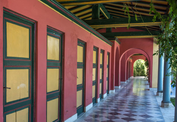 Porticato della piscina di Villa Reale