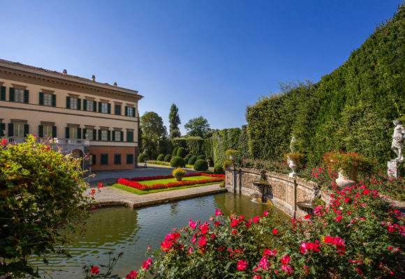 Foto d'insieme della Villa Reale e del Teatro d'Acqua - di Vincenzo Tambasco