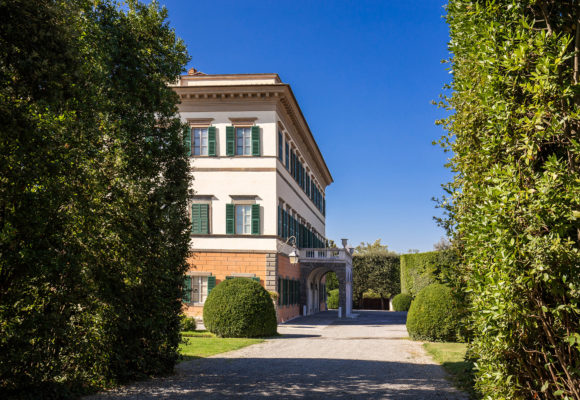 Villa Reale di Marlia, scorcio dela facciata posteriore - Foto di Vincenzo Tambasco